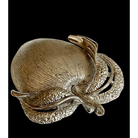 Vintage 1960s Sarah Coventry SARAHCOV Adam’s Delight Silver-Tone Apple Brooch - Picture 3 of 5